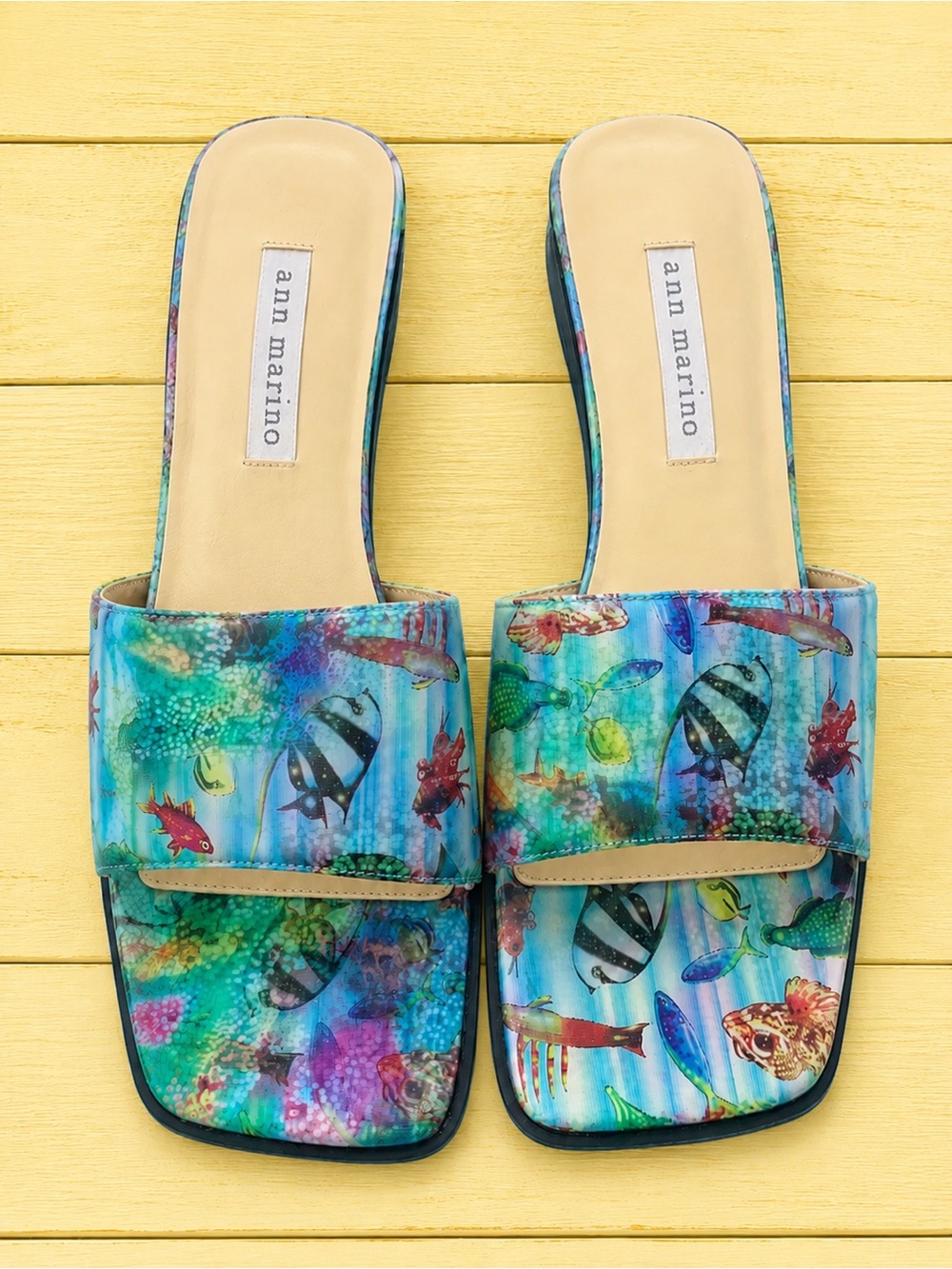 90’s vintage Ann Marino slide heels holographic aquarium fish print shoes 8.5